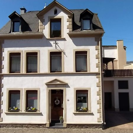 Ferienhaus Treis Neef Bagian luar foto