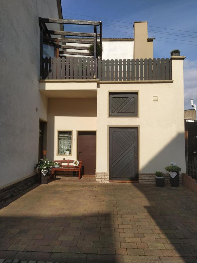Ferienhaus Treis Neef Bagian luar foto