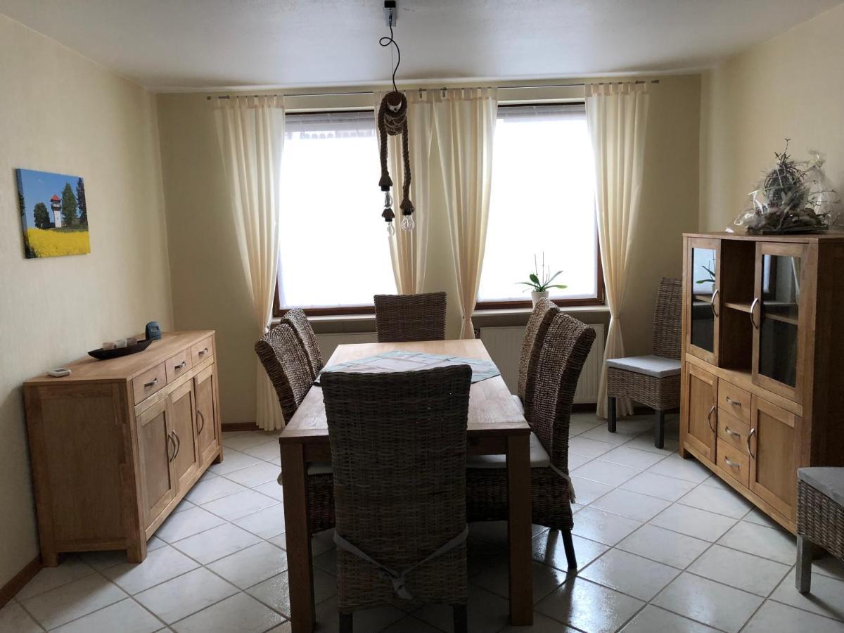 Ferienhaus Treis Neef Bagian luar foto